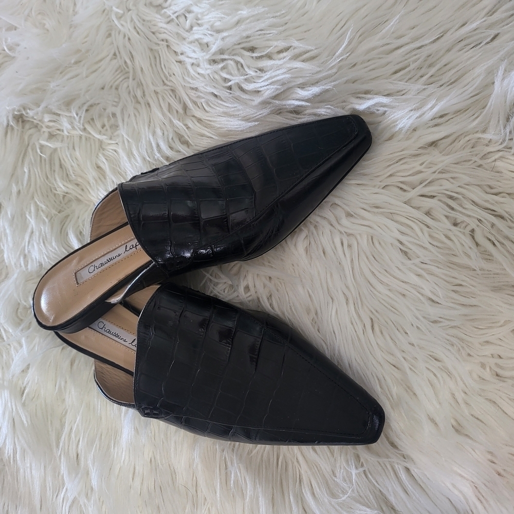 CHAUSSURE LAPIN Black Mules with Pointed Toe and Plush Texture